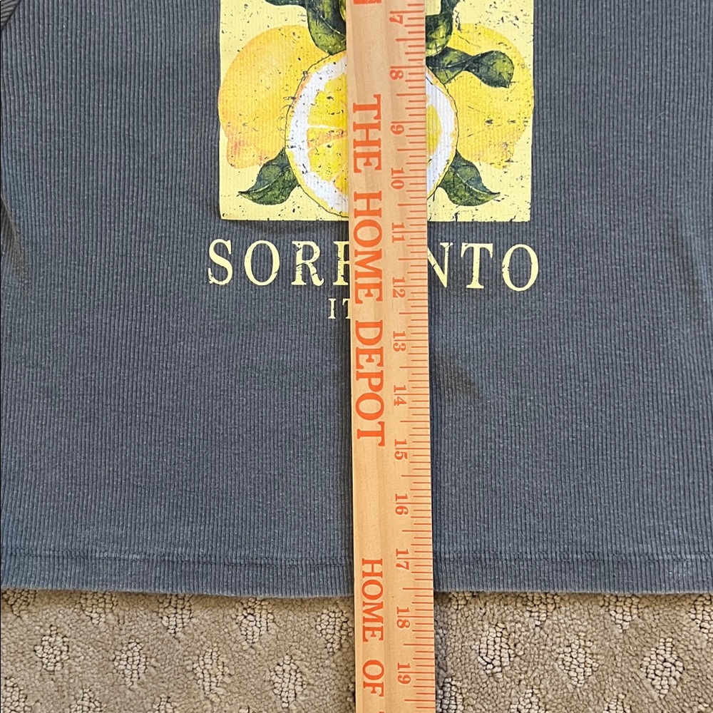 New Bundle of Two Graphic Tshirts - Picture 7 of 8